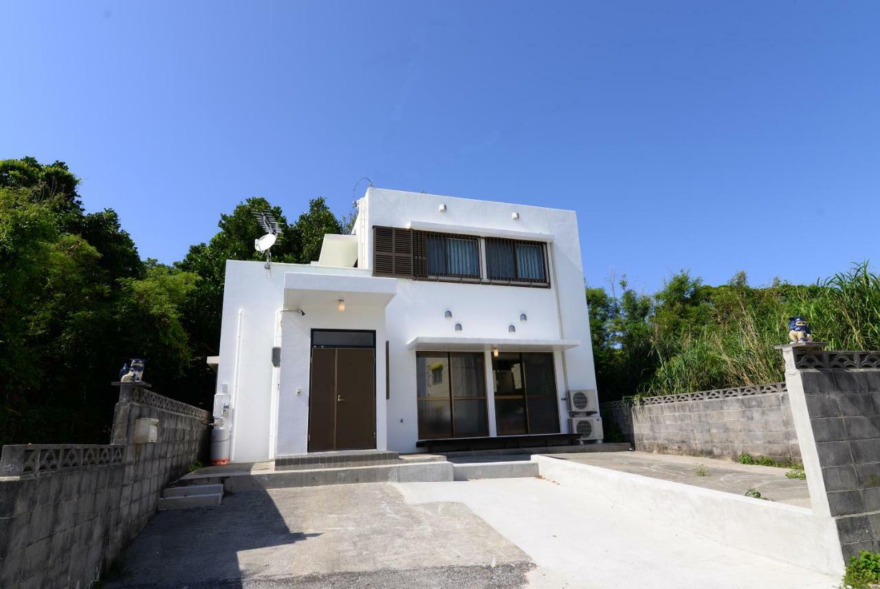 Rikka House Villa Motobu Exterior photo